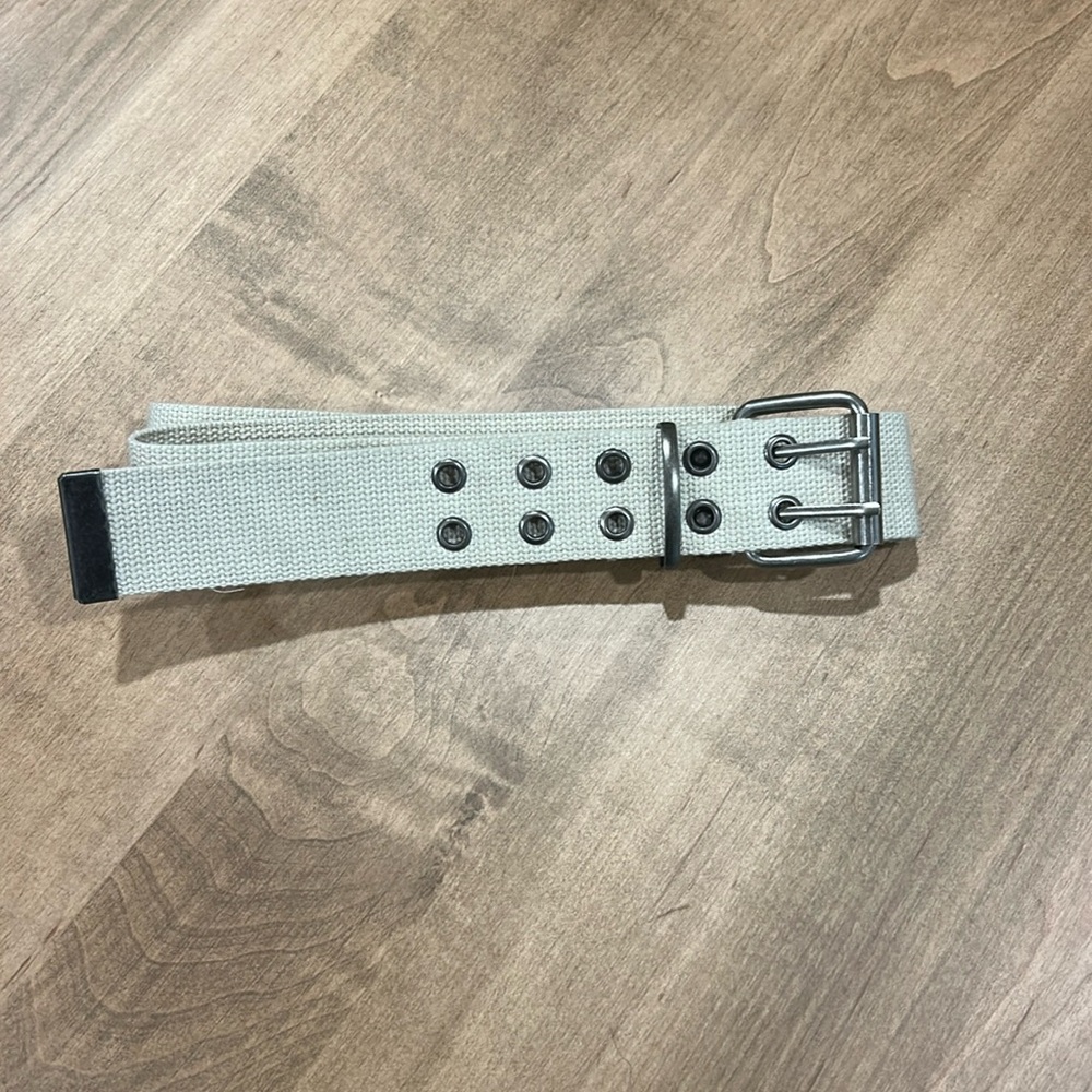 Forever 21 Cream Belt